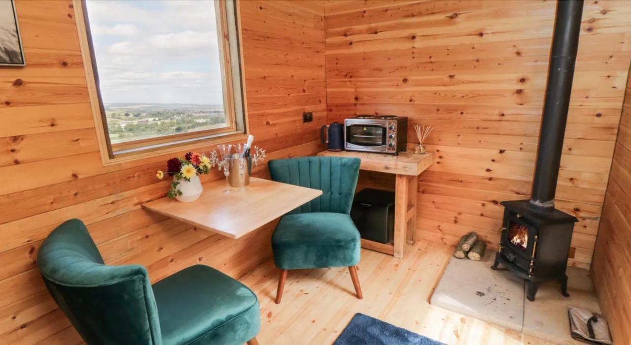 Shepherds Hut By Stepney Stays Scarborough Exterior foto